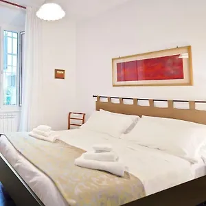 Near Colosseum By Varental 2br + 1sb Apartamento